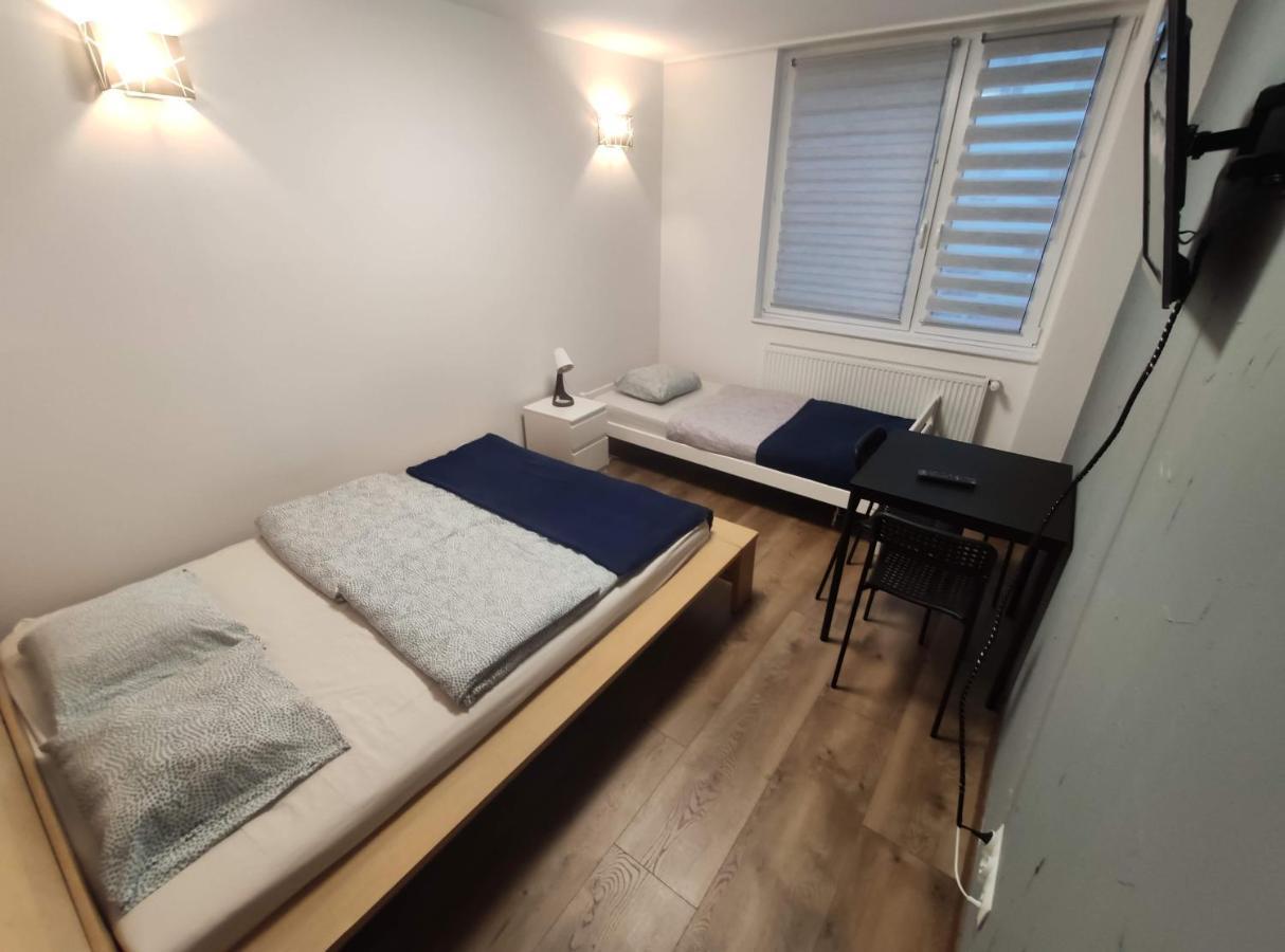 Night Point Apartment Raciborz Exterior photo